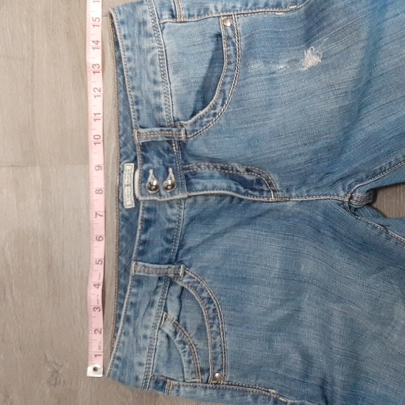 Tommy Hilfiger Low Rise Crop Distressed Jeans - Picture 13 of 13